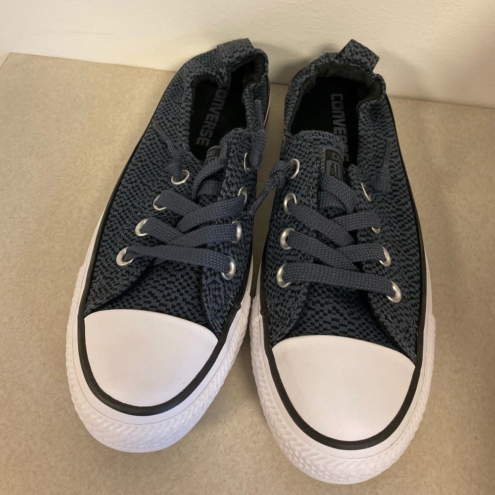 BRAND NEW NEVER BEEN WORN CONVERSE